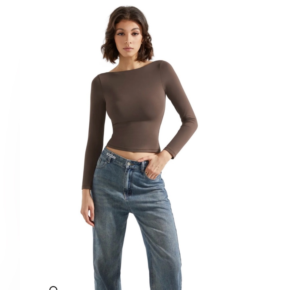 SUUKSESS buttery soft long sleeve boat neck top